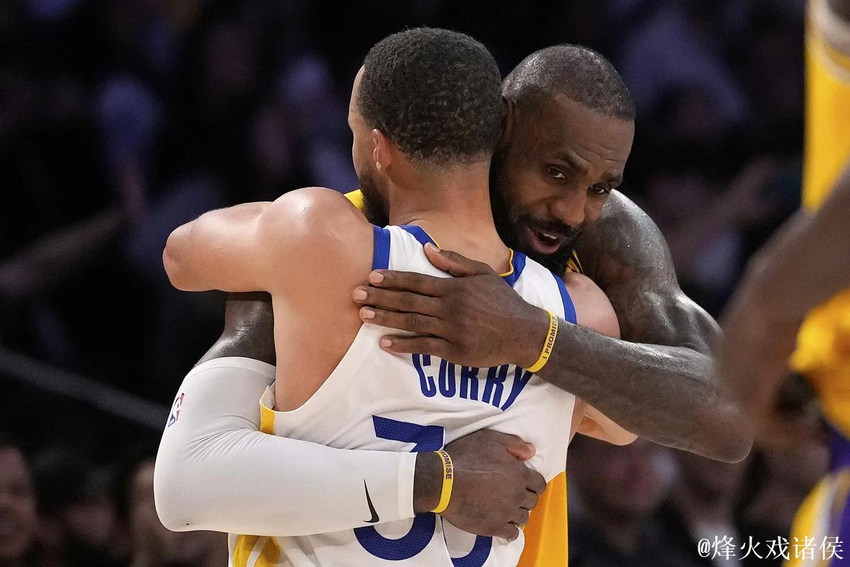 詹姆斯25+12完胜库里 湖人击溃勇士喜迎3连胜 詹姆斯25+12完胜库里 湖人击溃勇士喜迎3连胜